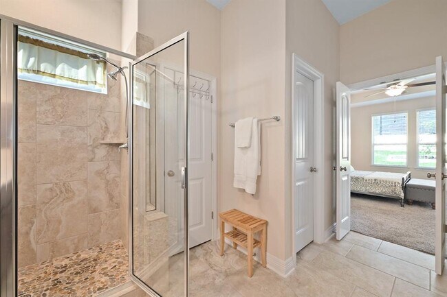 Building Photo - 6321 Llano Stage Trl