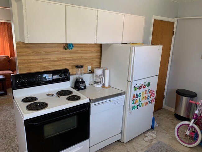 Building Photo - 726 Edgemont Blvd