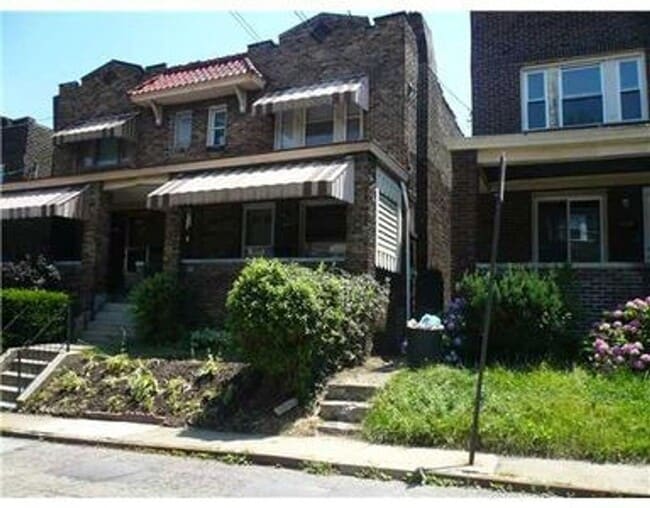 Primary Photo - Spacious 5BED/2BATH House