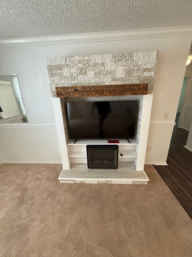 Building Photo - 2829 Burgos Dr