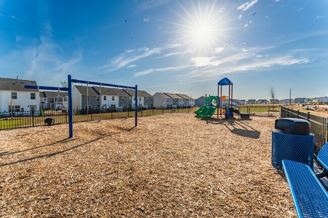 Building Photo - 370 Freestall Dr