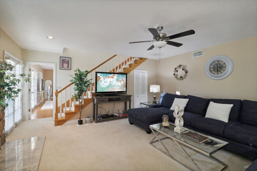 Building Photo - 2908 Lakemont Dr