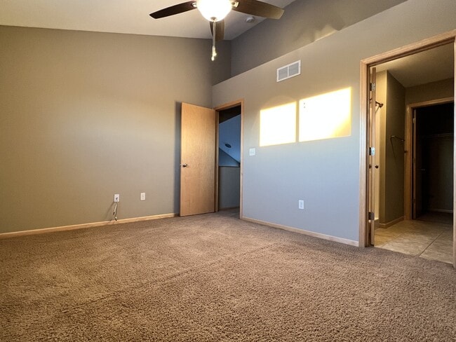 Building Photo - 1765 Sara Ct
