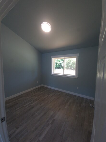 Building Photo - 751 Point Brown Ave SW
