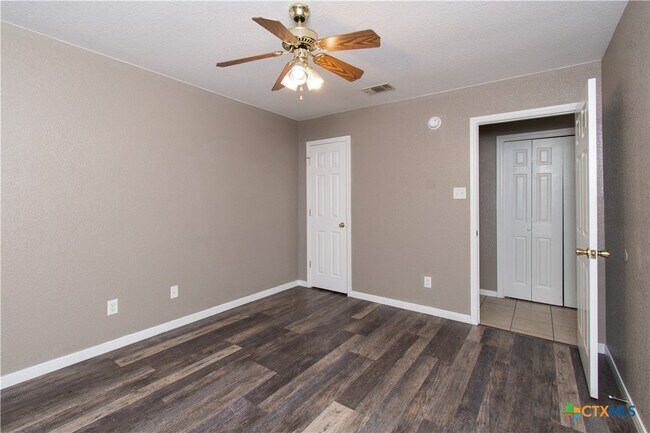 Building Photo - 3007 Dannen Ct