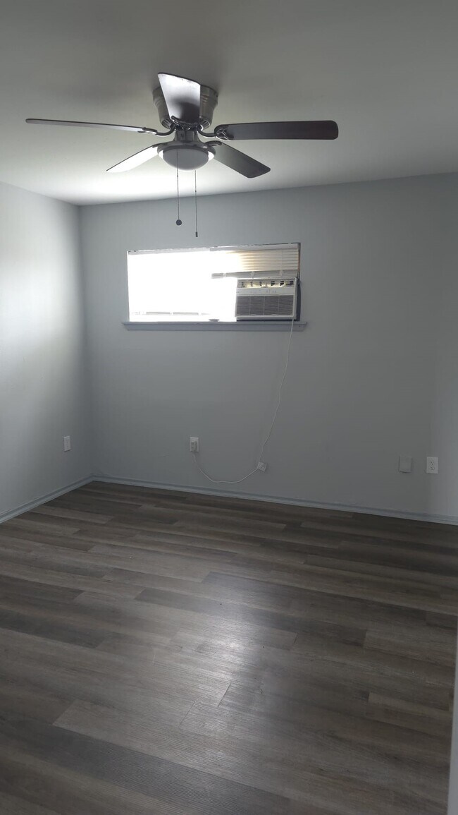 Building Photo - 10209 Wiggins St