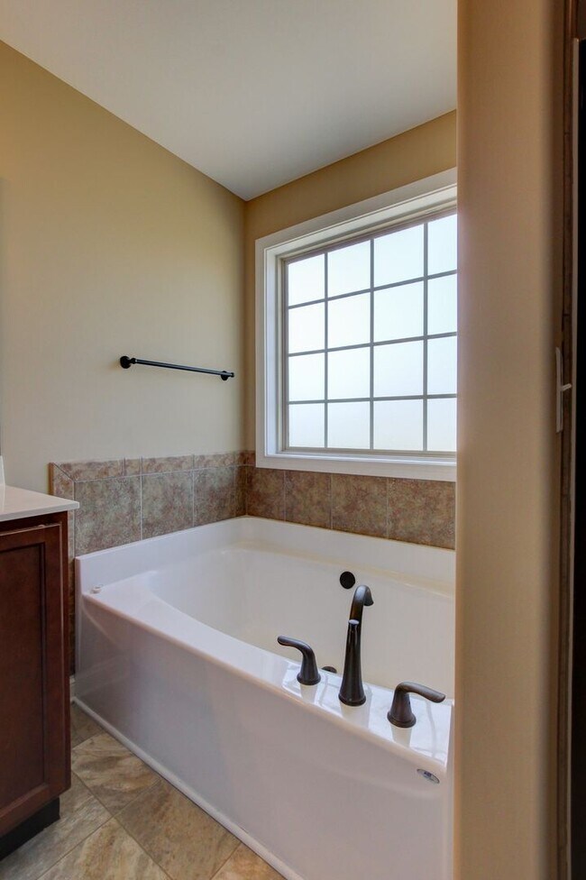Building Photo - 3776 Suiter Rd