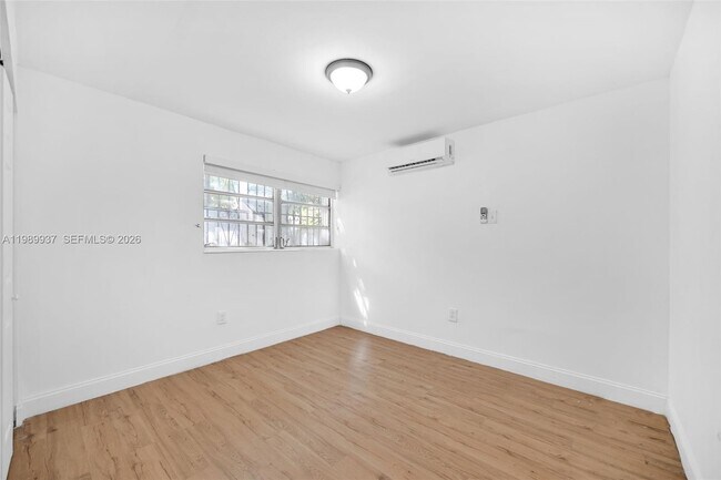 Building Photo - 641 NW 2nd St