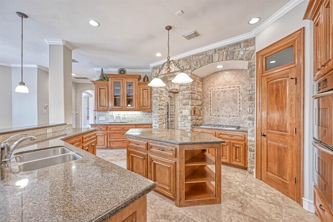 Building Photo - 13815 Nathan Ridge Ln