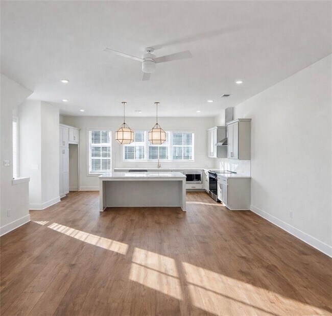 Building Photo - 2640 Mackintosh Ct