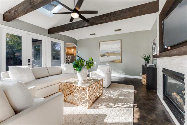 Building Photo - 3778 Shorecrest Dr