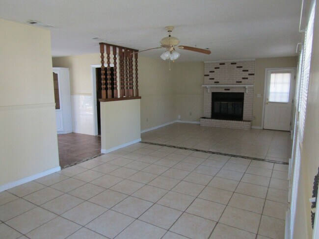 Building Photo - 608 Palmetto St