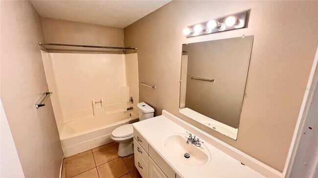 Building Photo - 1430 Monroe St