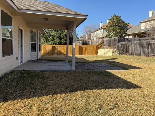 Building Photo - 4387 Green Tree Dr