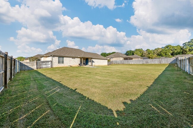 Building Photo - 103 Allisha Ct