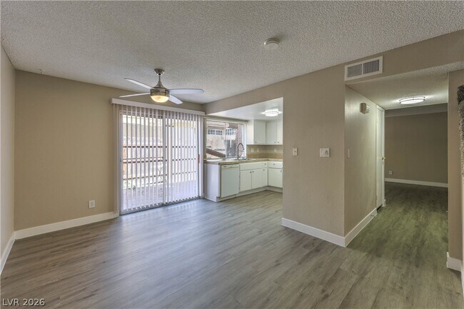 Building Photo - 1481 Living Desert Dr