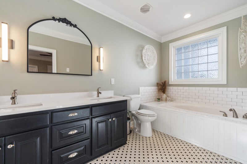 Building Photo - 1401 Carriage Ridge Dr