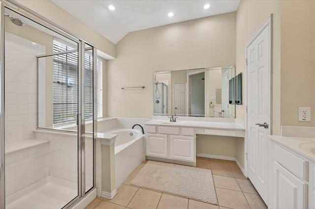 Building Photo - 3500 Christopher Ln