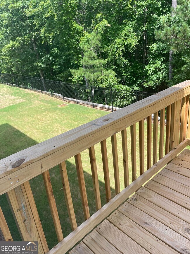 Building Photo - 8282 Castleton Dr