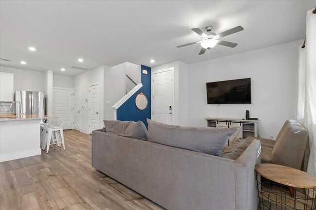 Building Photo - 7103 Terrazzo Cottage Ln