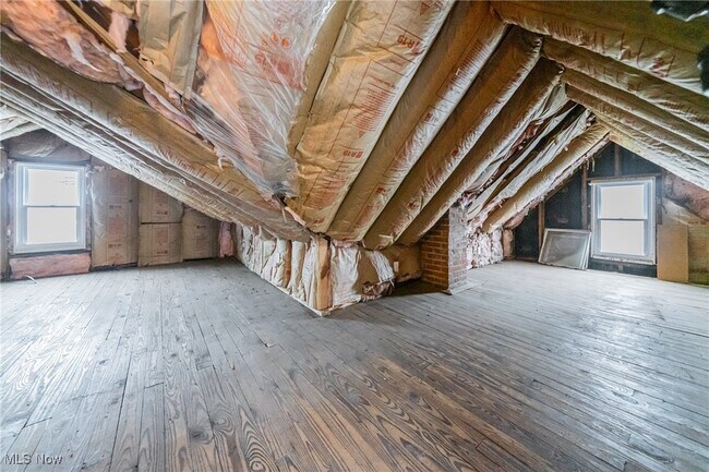 Building Photo - 1391 Avondale Rd