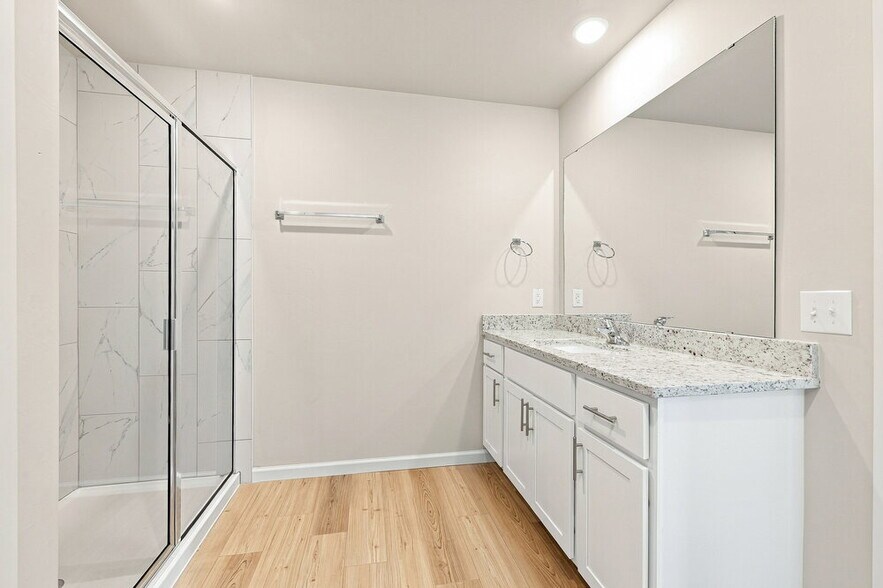 Building Photo - 12700 Carrara Ln