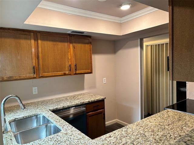 Building Photo - 711 Ticonderoga Dr