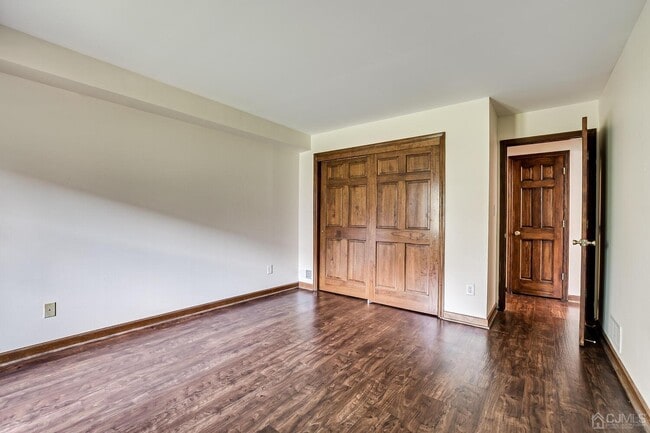 Building Photo - 135 Beverly Hl Ter