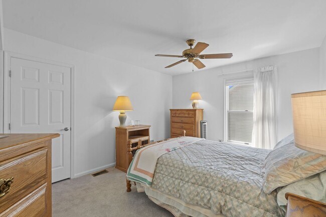 Building Photo - Updated home in Heritage Harbour available...