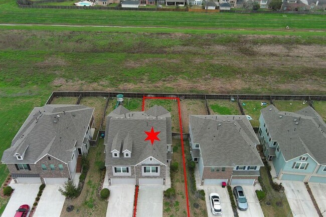 Building Photo - 8739 Tubelo Mill Dr