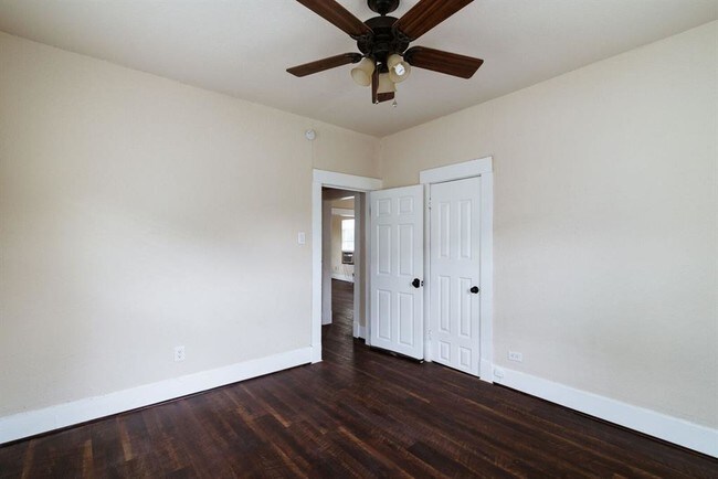 Building Photo - 3811 Fox St