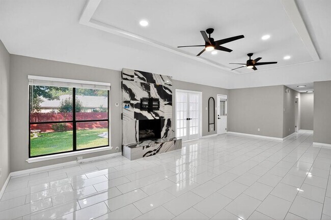 Building Photo - 505 Oak Ridge Dr