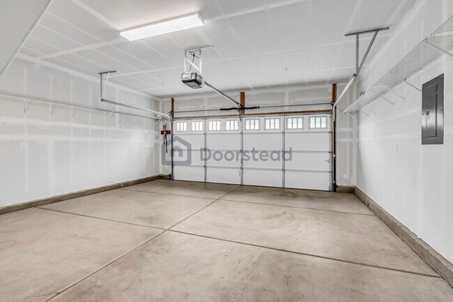 Building Photo - 1056 Knox Way