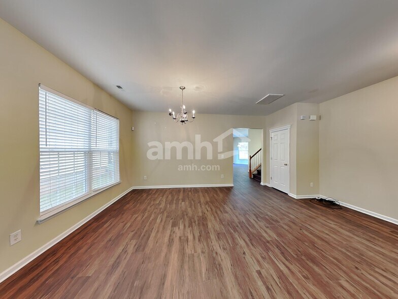 Building Photo - 16109 Long Talon Way