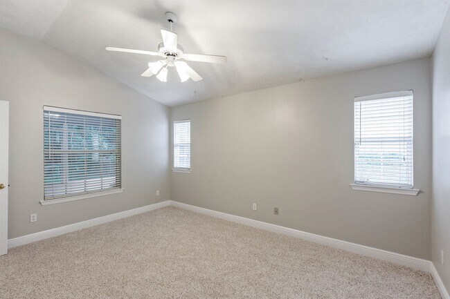 Building Photo - 7103 Shady Grove Way