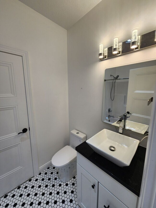 Building Photo - 6817 Timber Ct