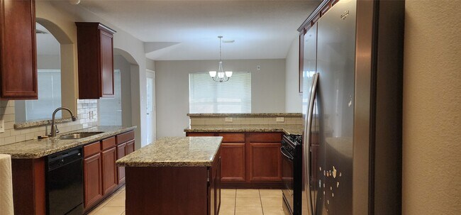 Building Photo - 22907 Lily Creek Dr