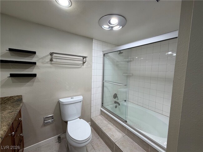 Building Photo - 908 Vegas Valley Dr