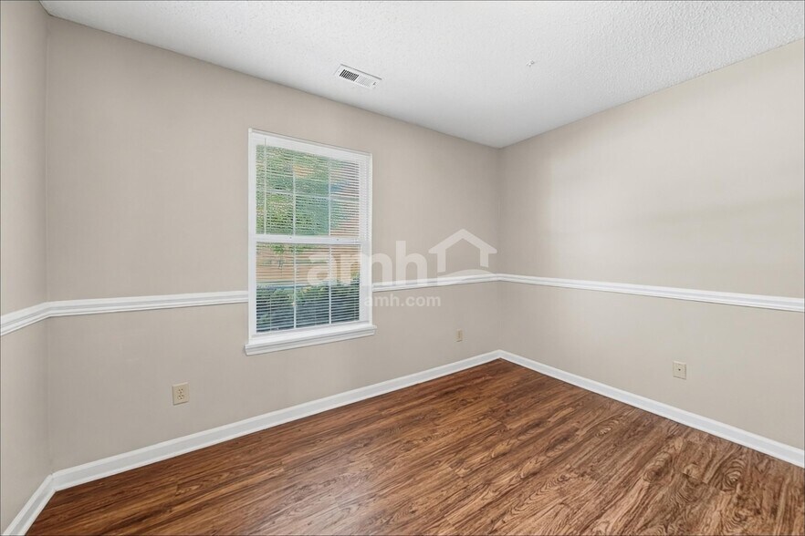 Building Photo - 7315 Cordova Dr