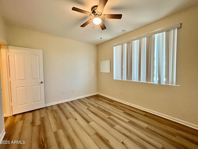 Building Photo - 16013 S Desert Foothills Pkwy