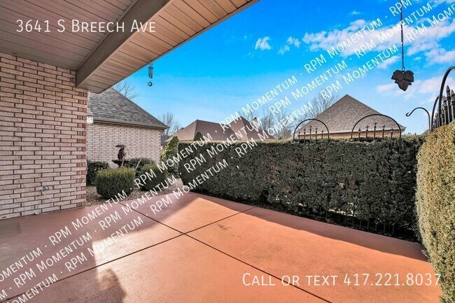 Building Photo - Chesterfield Village 3 Bedroom 2 Bath 2 Ca...