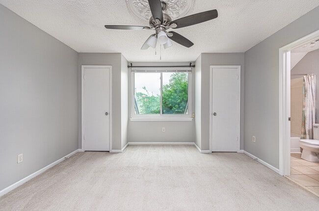 Upstairs Bedroom w/en suite - 655 Biltmore Dr