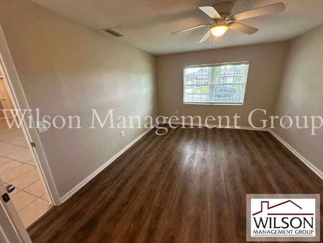 Building Photo - 620 Lakespur Ln