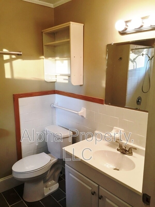 Building Photo - 304 Donnybrook Ave