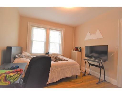 Building Photo - 52 Strathmore Rd