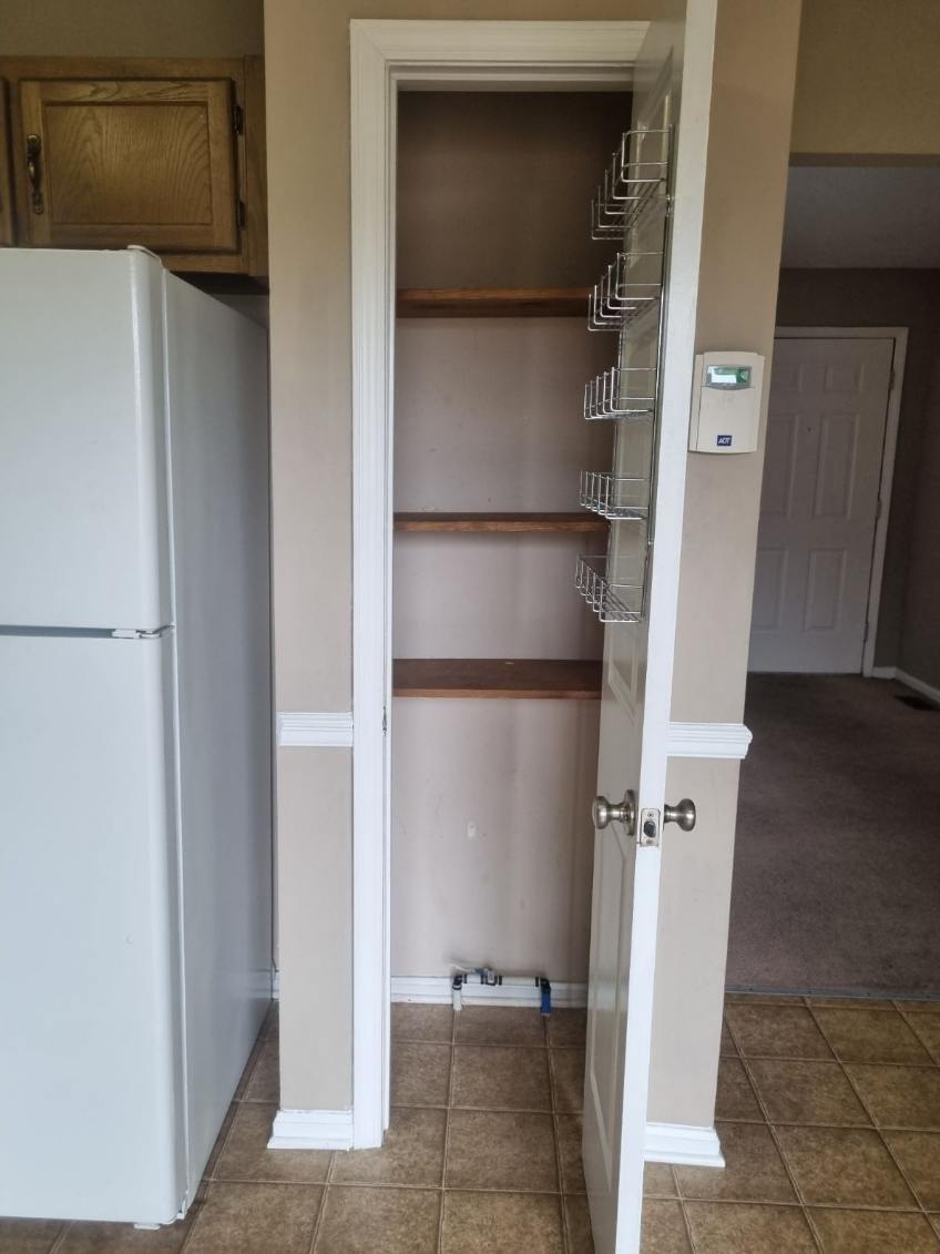 Closet in kitchen - 577 Countrytown Dr