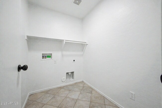 Building Photo - 15337 W Poinsettia Dr