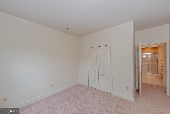 Building Photo - 2130 Ganton Green