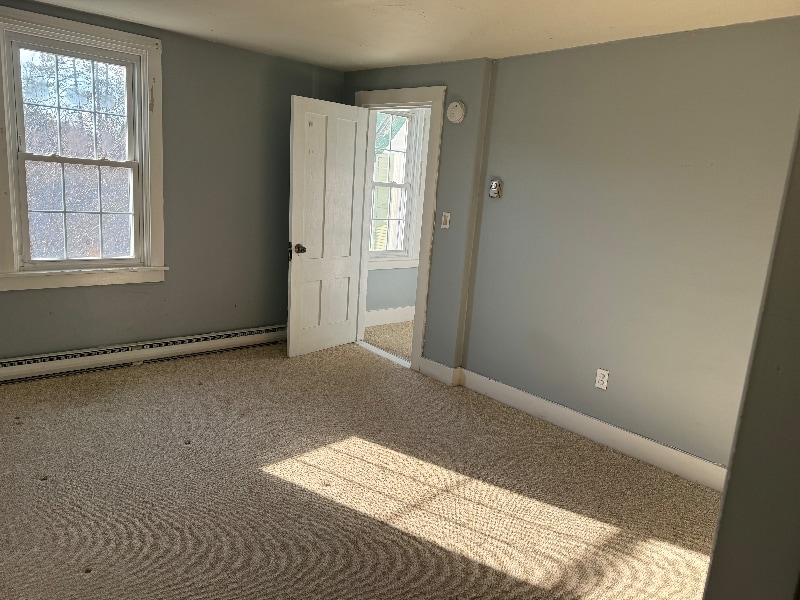 Building Photo - 302 Maine St