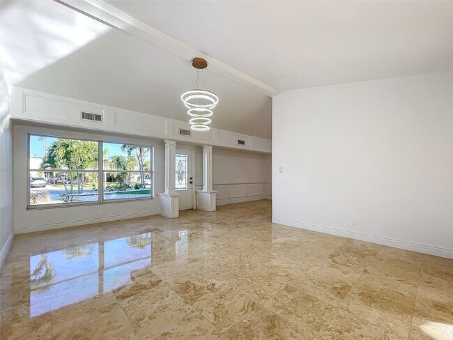 Building Photo - 2836 NW 11th Ave
